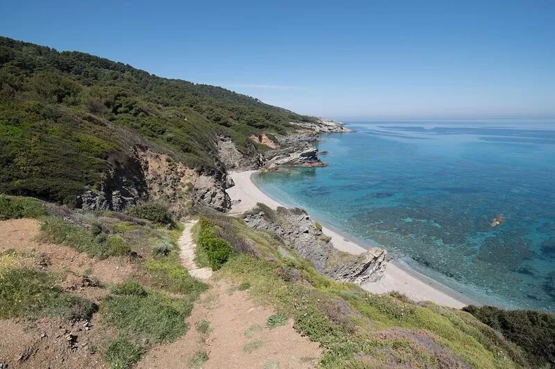 Villa Anagennisis, a beautiful villa with semi-private beach and amazing view