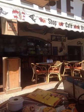Fuerte Action Cafe - Bistro - Bar