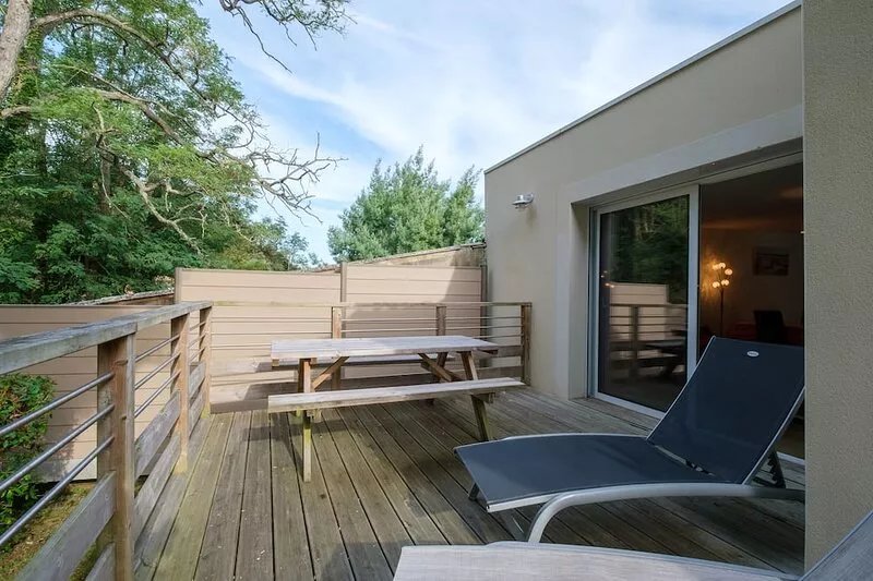 Pretty recent house, any comfort, in peace, in 500 m of the beach and the port.