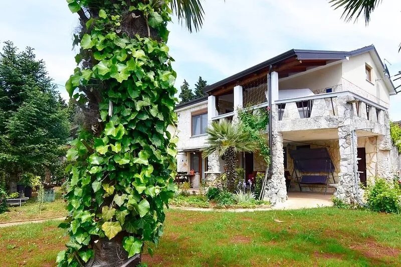Two bedroom apartment with terrace Savudrija, Umag (A-13589-a)