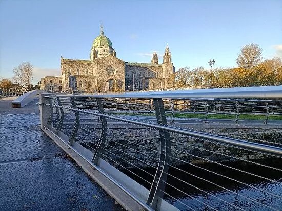 Salmon Weir Bridge