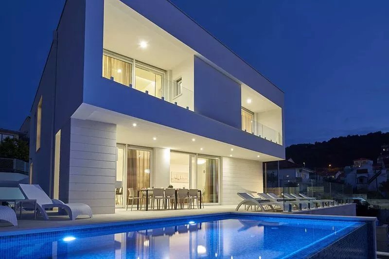 Beautiful villa with sea view 2 minutes from the centre of Trogir- Villa Trogir