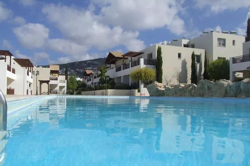 Great first floor one bedroom apartment overlooking main pool, FREE WIFI