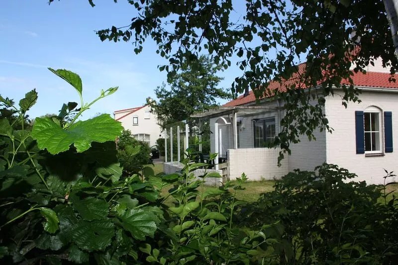 Cozy FH for 6 people, quiet location, swimming pool, pets on request