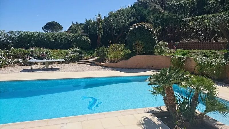 Gulf of Saint-Tropez , nice villa, recent and quit with heated private pool