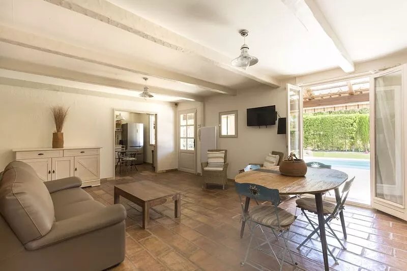 Fully private house with swimming pool at the foot of L'Esterel