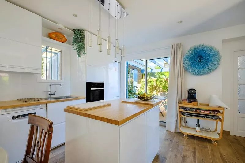 Holiday Home 'Villa Jardin 2' with Private Garden, Wi-Fi and Air Conditioning
