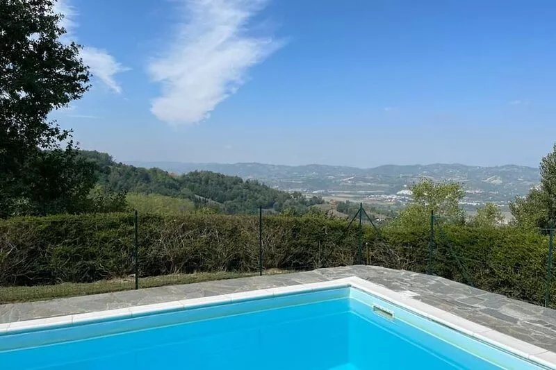 Luxury refurbished old farm house with panorama and private pool
