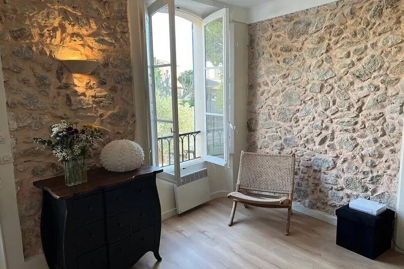 C054 Bel Appartement Lumineux au Coeur du Suquet