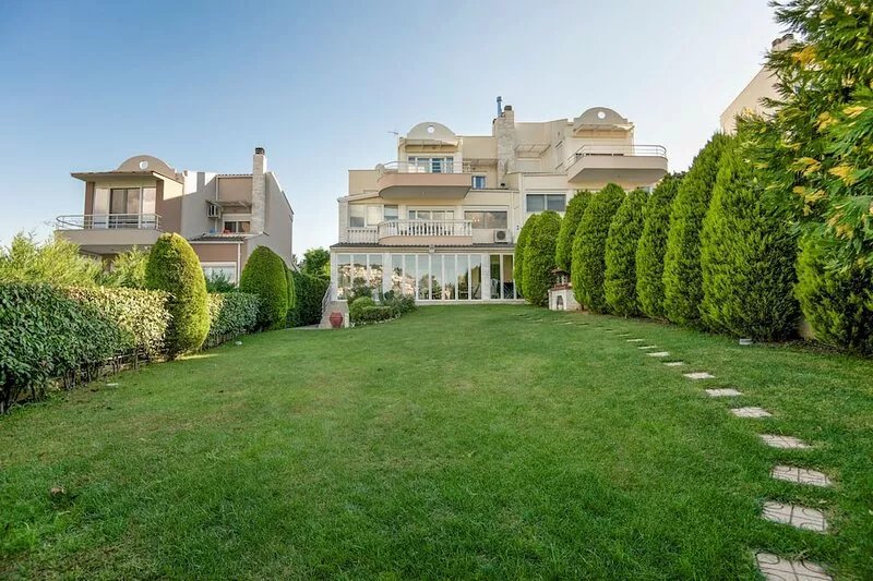 Family Friendly Villa inThessaloniki, with lots of amenities.