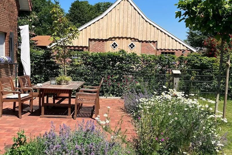 Cozy vacation home in a rural location with a large garden