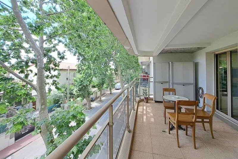 "Le Majestic" Very large T2 Clim & Fibre 5 min from St Roch station downtown