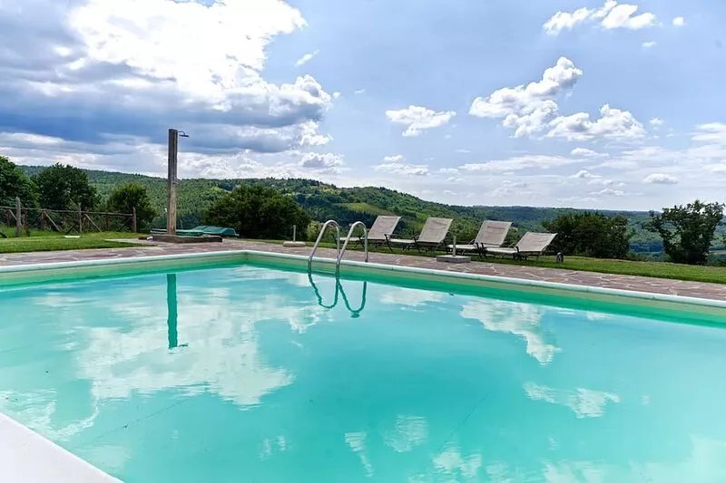 Sangiovese Country House, apartment with pool in a small village in the hills
