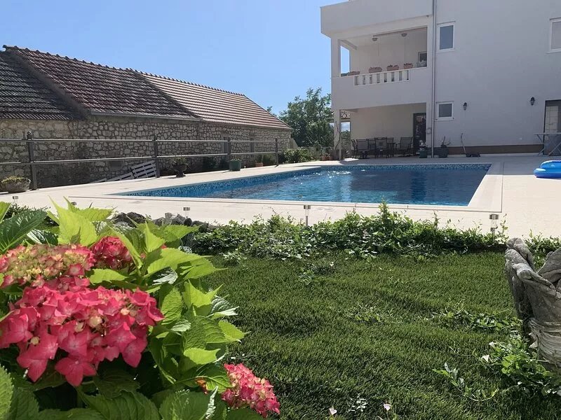 IMOTSKI am Blauen See Apartment 150m2 3x bedroom, 2 1/2x bathroom, 6+2 pool