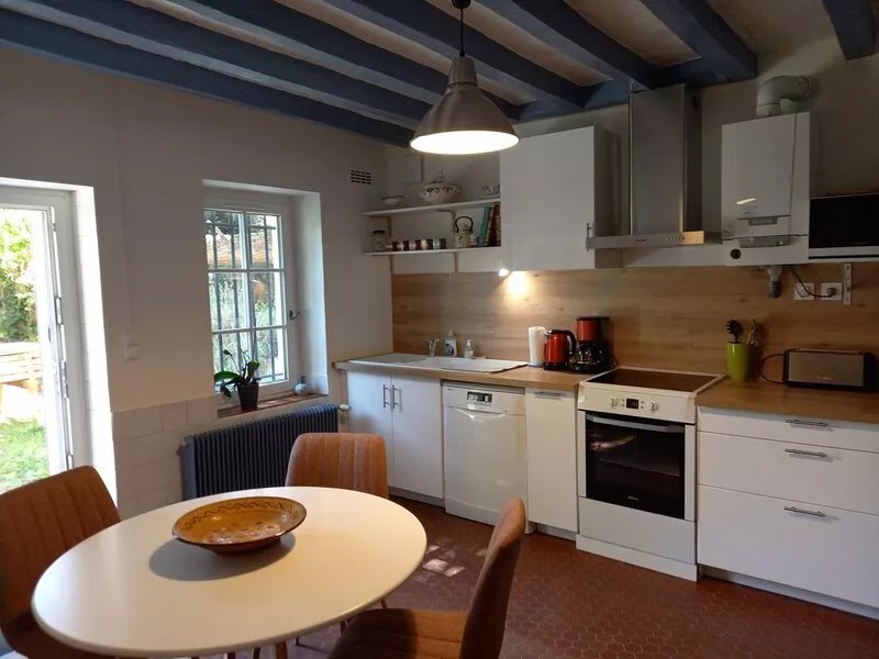 Ground floor of a charming, comfortable 19th-century house with private garden