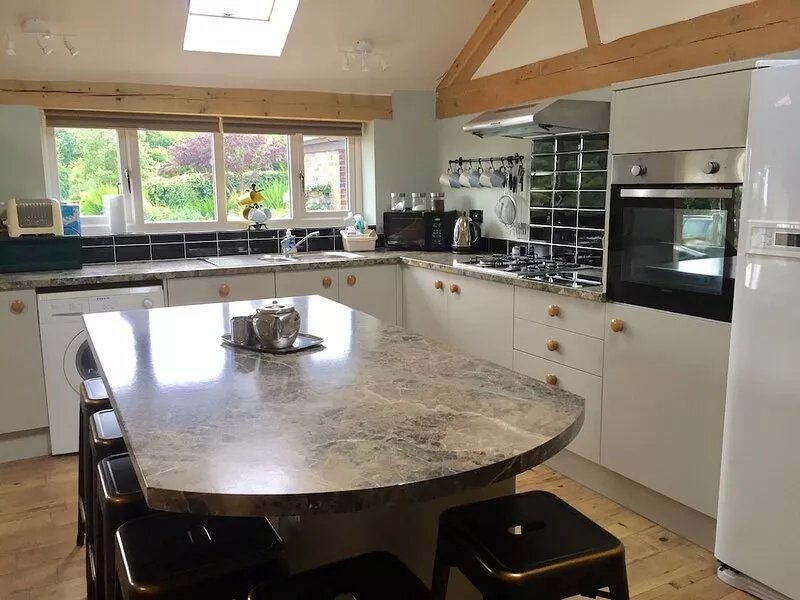 3 en-suite large beautiful restored stable block along side 1 bedroom cottage