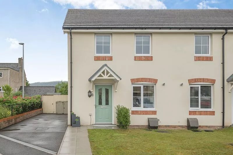 KYMIN VIEW, family friendly, with a garden in Monmouth