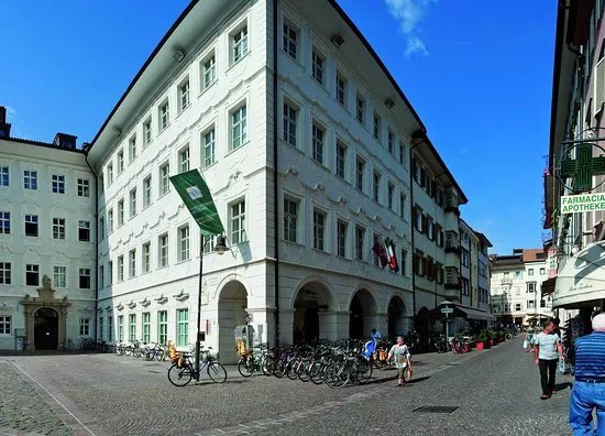 Palazzo Poch (Kaiserkrone)