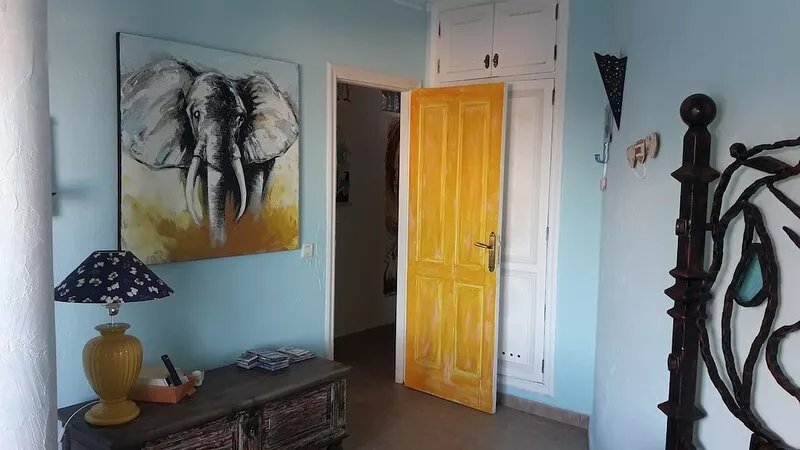 Fabulous apartment with WIFI, TV and free pool