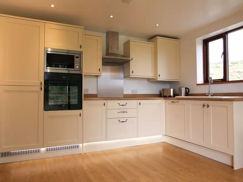 Owls Roost modern barn conversion. 2 en suites.Nr Tintagel, Padstow,Bude &beach.