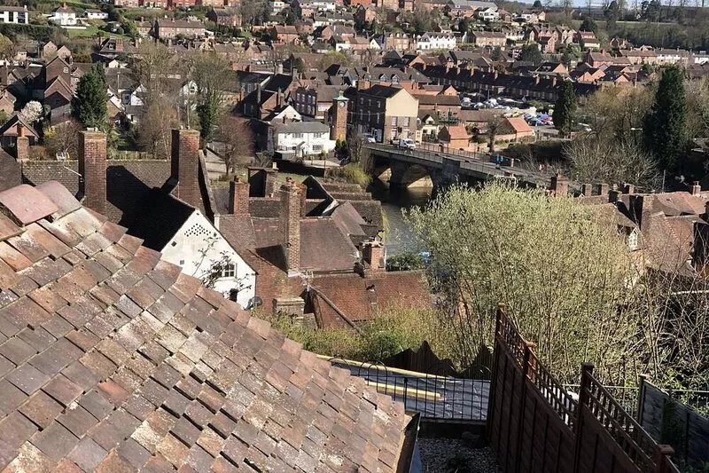 Award Winning Little Gem on the Historic Cartway