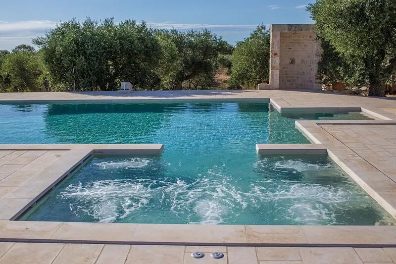 Magnificent Villa in Alberobello with Trulli and exclusive salt water swimming