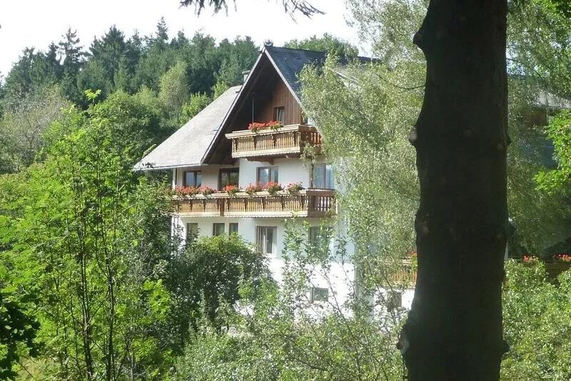 The apartment "Karlstein" offers on 52m ² space for two to four people