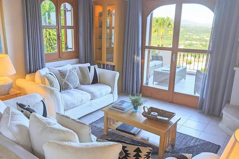 Discover Villa Koumos in Gavalochori, Crete: Luxury, Views, and Relaxation!