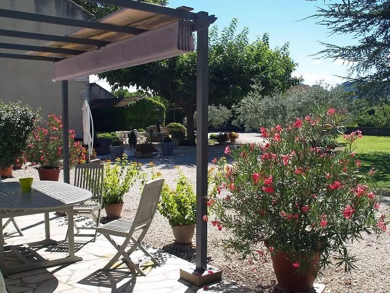 Apartment in a quiet part of a farmhouse, with enclosed garden