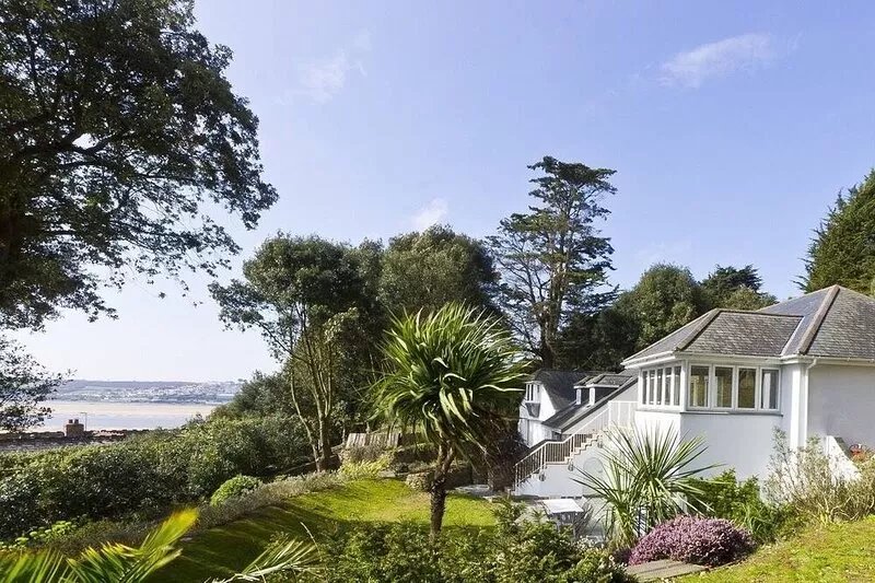 Beautiful Self Catering Luxury Self Catering Accommodation In Rock Sleeping 12