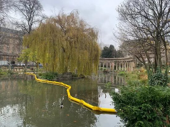 La Naumachie du Parc Monceau