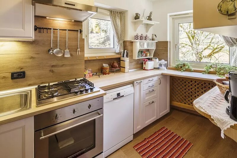 Cosy, comfortable apt. with beautiful terrace, parking-lot and bus-stop nearby