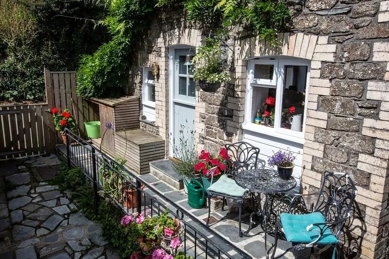 Stunning 2 bedroom cottage in quiet hamlet, close to Polzeath and Port Isaac