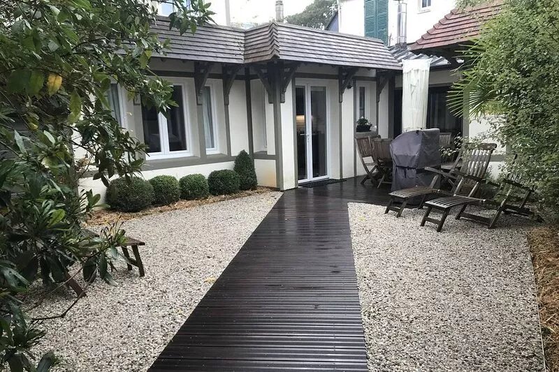 SUPERB CHARMING HOUSE IN THE CENTER OF DEAUVILLE, WITH GARDEN