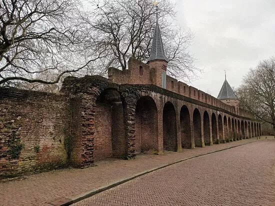 Stadsmuur Sint Annastraat