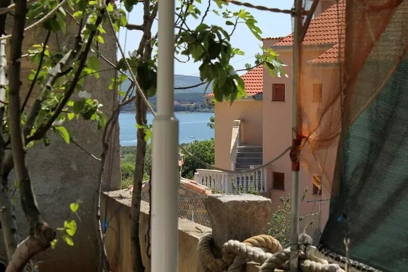 One bedroom apartment with terrace and sea view Kornić, Krk (A-5306-c)