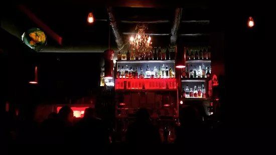 Red Cocktail Bar