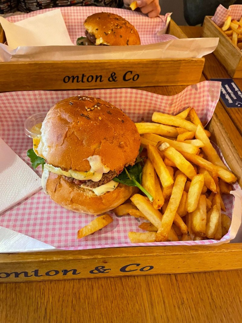 Tonton And Co