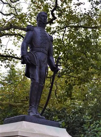 Jose de San Martin Statue
