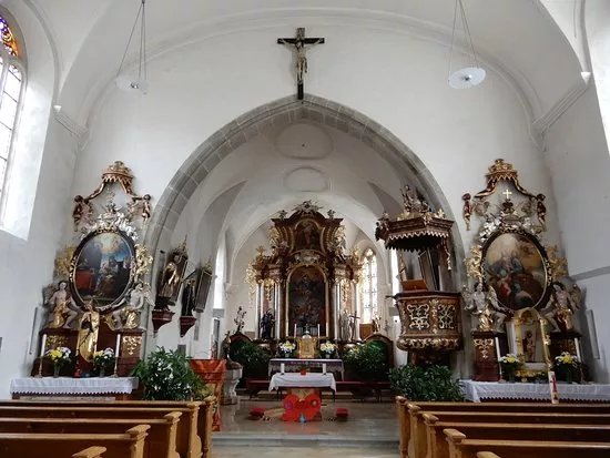 Markt & Pfarrkirche Maria Himmelfahrt