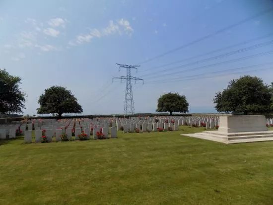 Gommecourt Wood New Cemetery