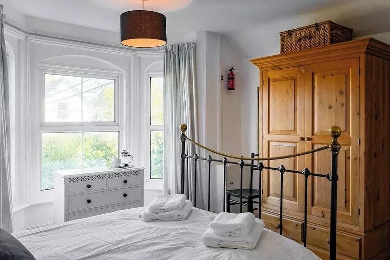 3 bedroom accommodation in Middleton, Freshwater