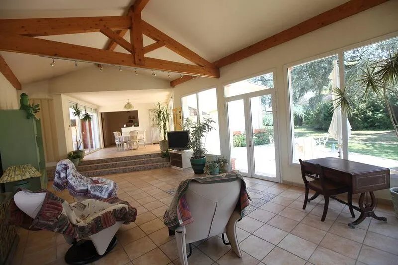 20 minutes from TOULOUSE, beautiful house of 200m2 in a park of 3500m2 swimming