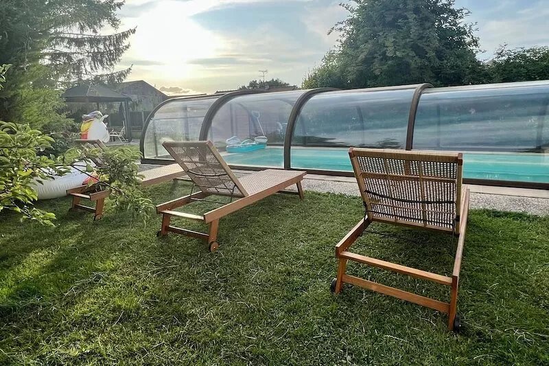 Villa 1 hour from Paris with heated pool and indoor Jacuzzi
