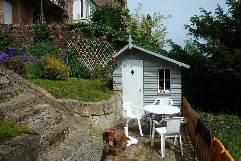 Apartment downtown with garden, terrace, closed private parking.