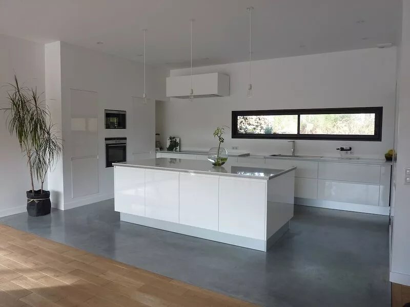 220m2 contemporary house with heated pool 15 minutes from the ocean