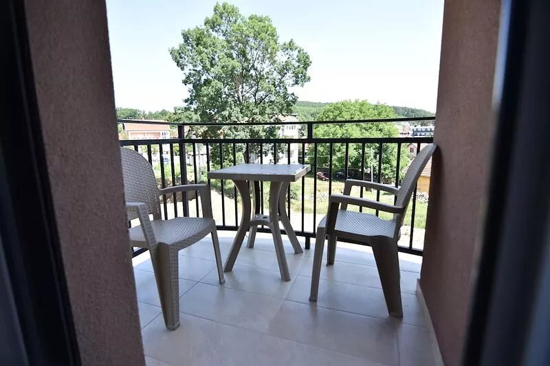 A pleasant apartment located 7-8 minutes' walk from the central park.