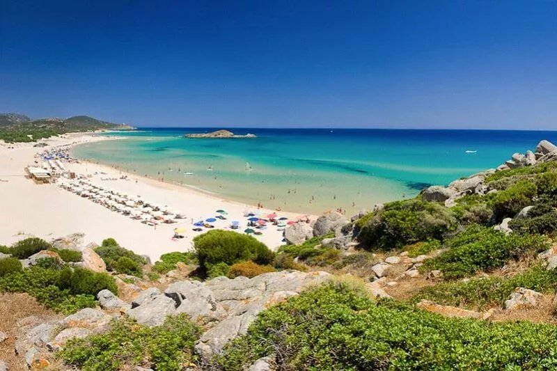 Pula sardinia 250 mt from the sea, garden, wifi, golf 2km, photovoltaic system