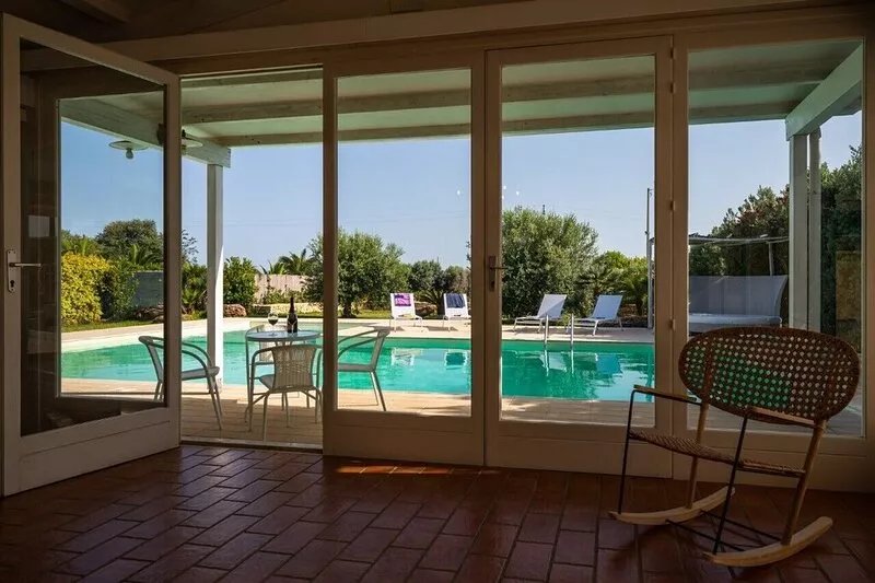 3 bedoom 210 sqm villa with beautiful pool 6 km from Syracuse city