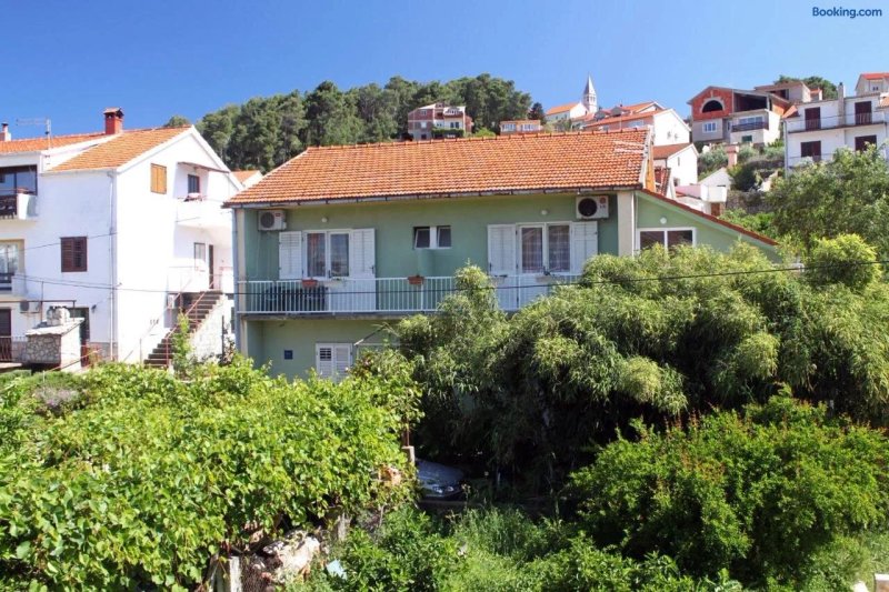 Apartments And Rooms By The Sea Jelsa, Hvar - 4602
